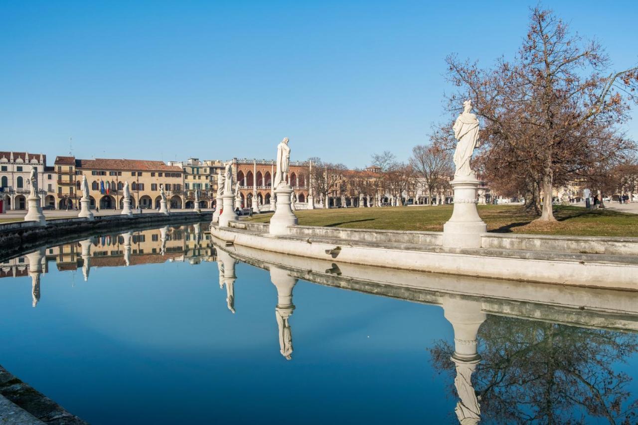 Lovely Prato Della Valle Padova